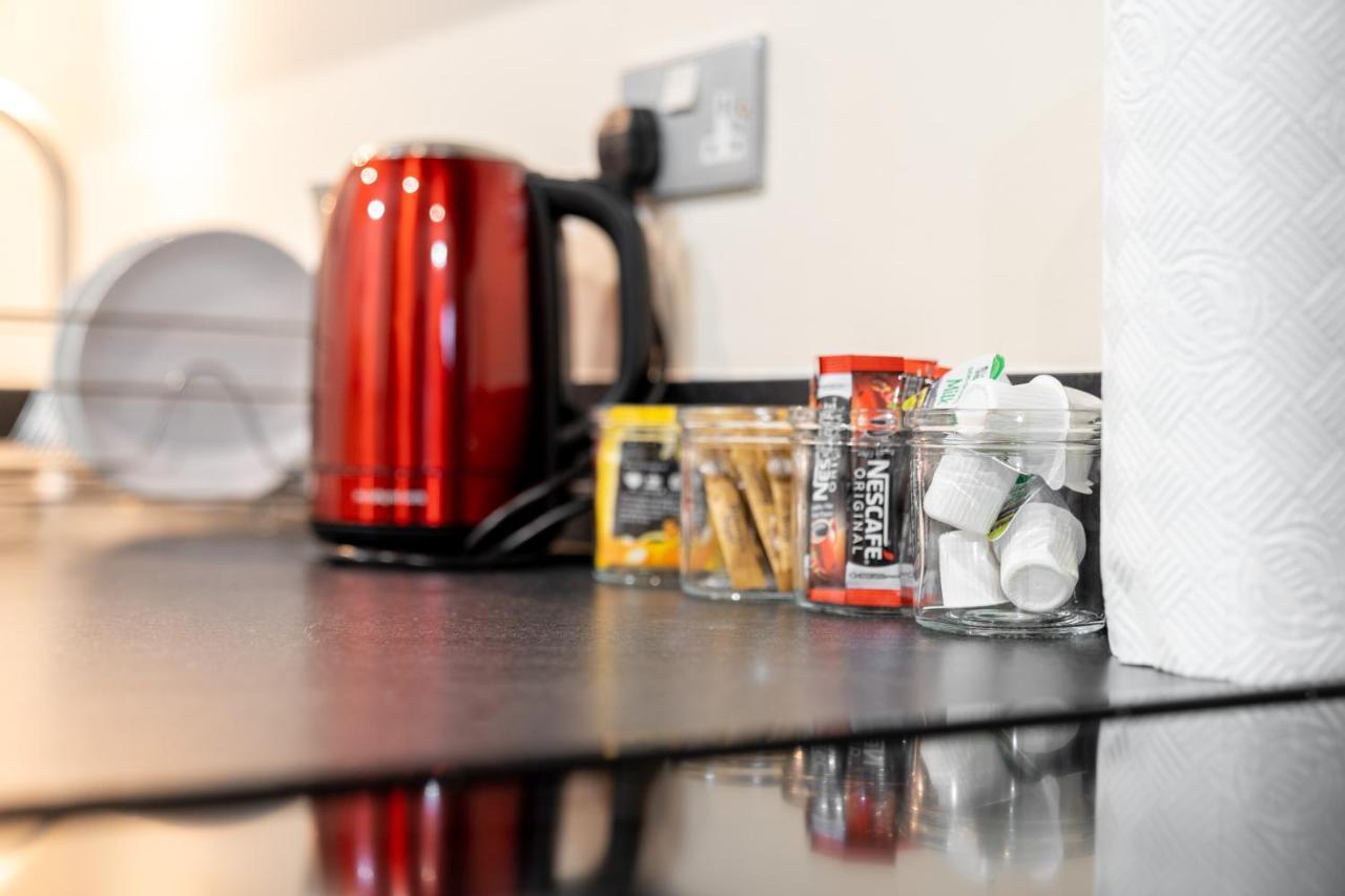 Avril Serviced Apartment Бирмингем Экстерьер фото