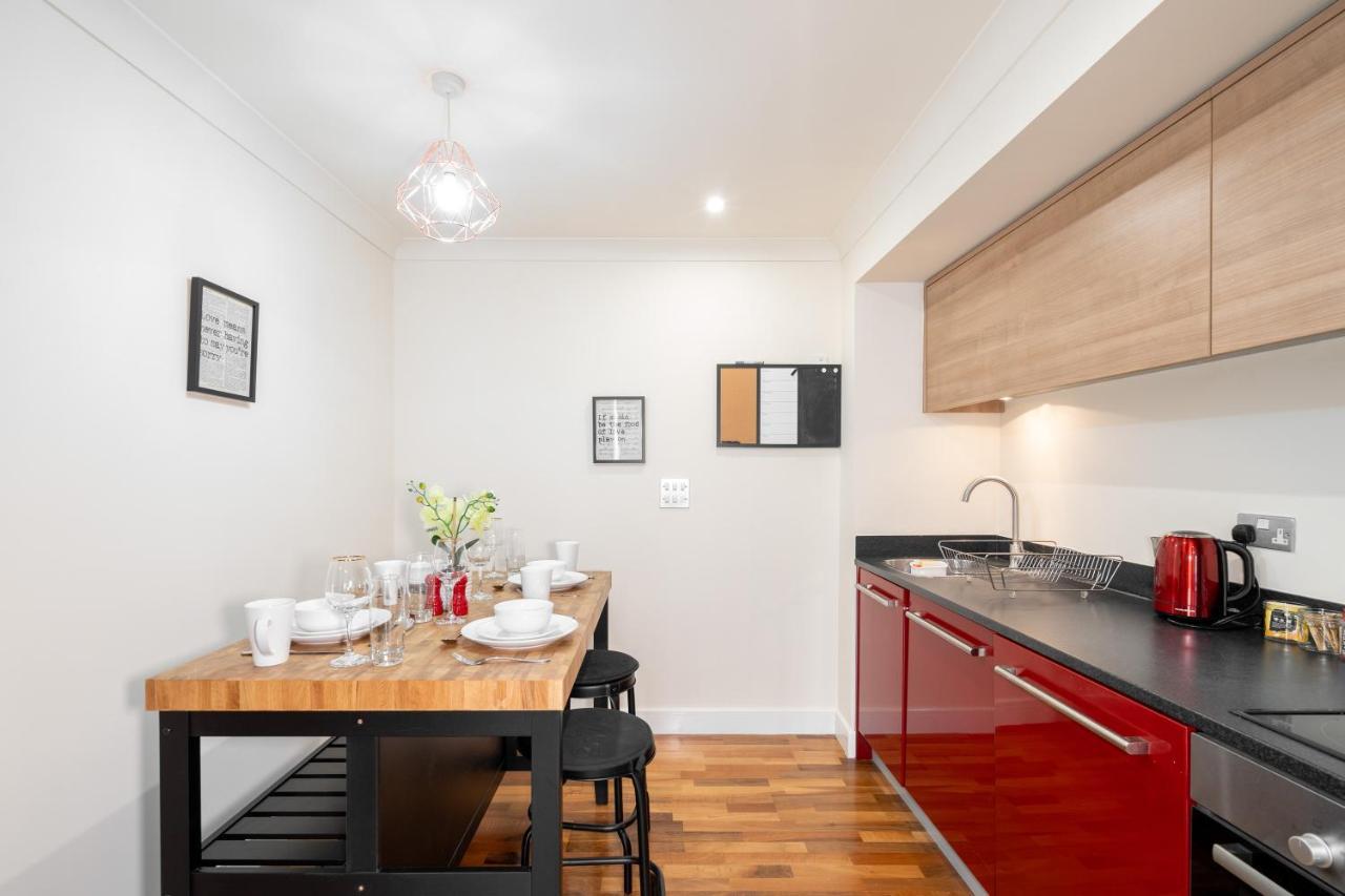 Avril Serviced Apartment Бирмингем Экстерьер фото