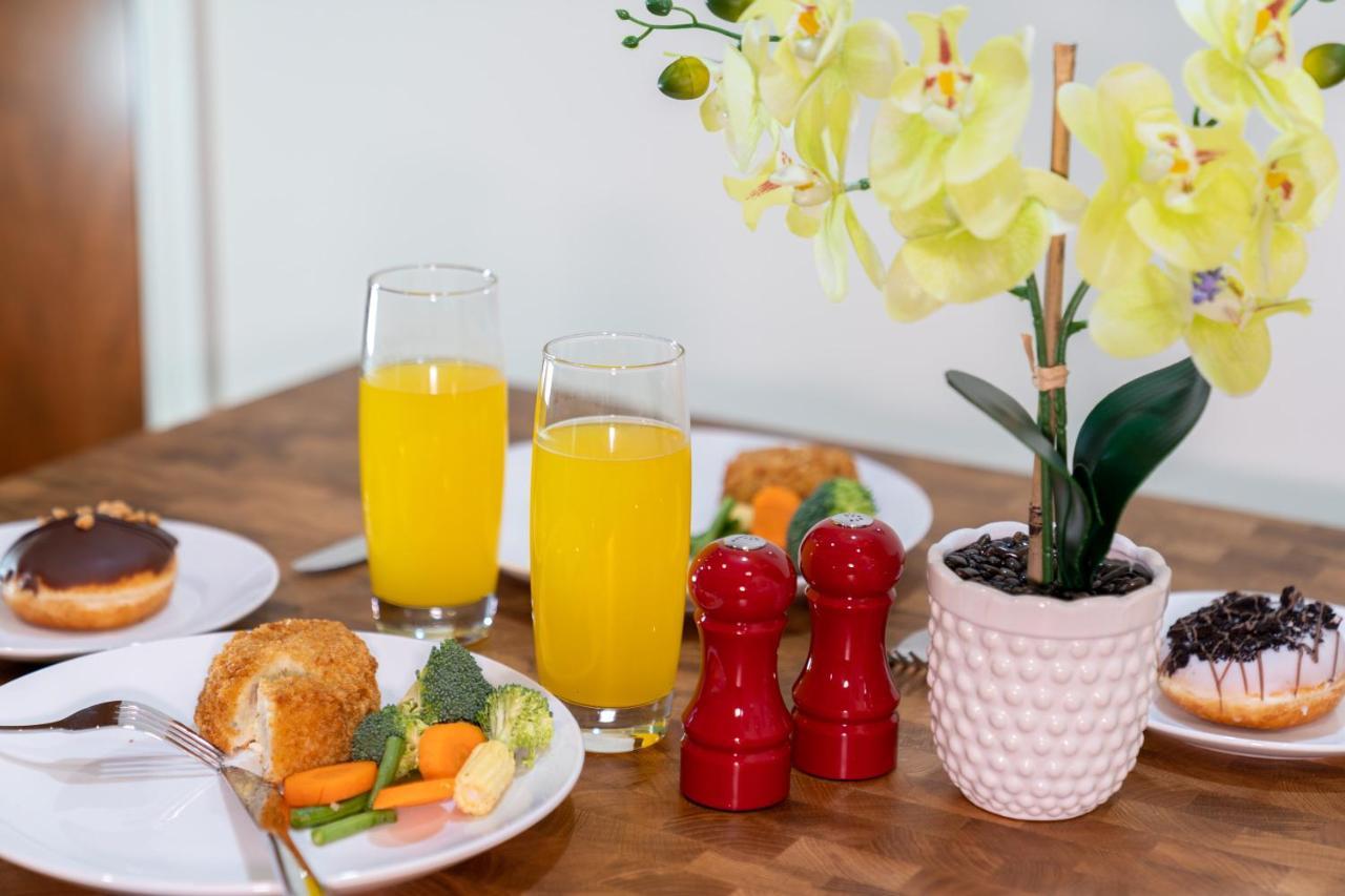 Avril Serviced Apartment Бирмингем Экстерьер фото