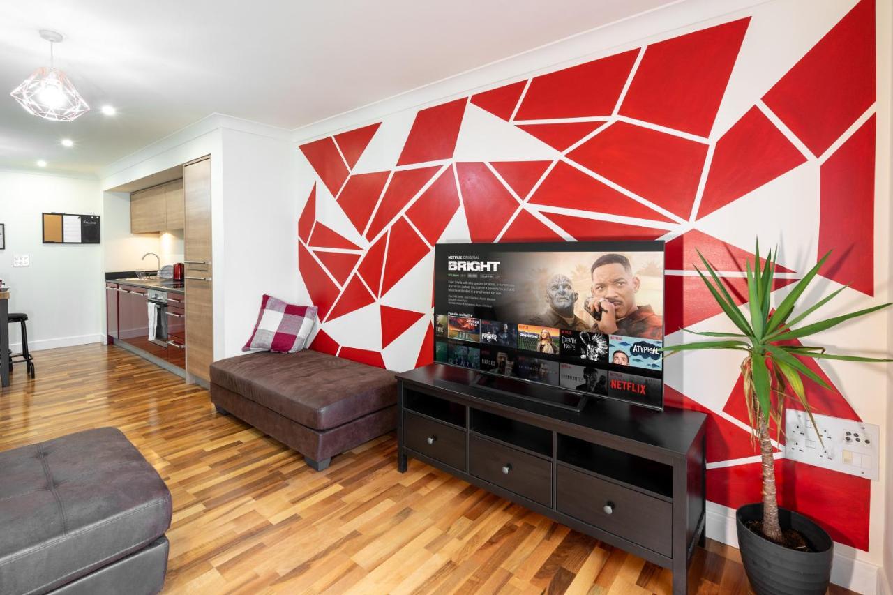Avril Serviced Apartment Бирмингем Экстерьер фото