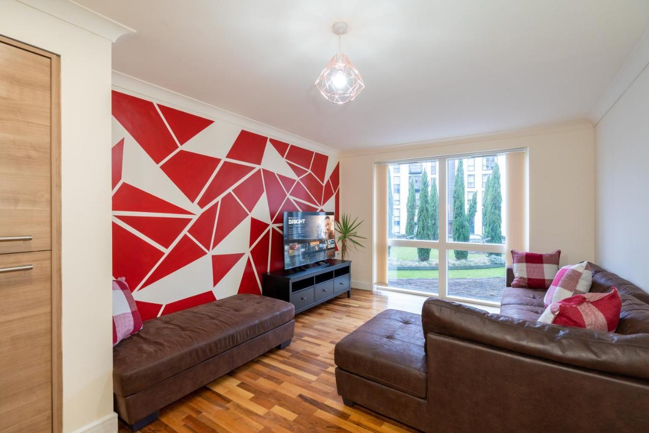 Avril Serviced Apartment Бирмингем Экстерьер фото